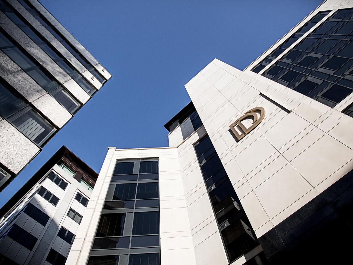 Отель Dakota Leeds Лидс Экстерьер фото The new building of the university